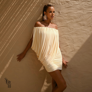 Vestido Curto Com Capa Drapeado Marcela Creme
