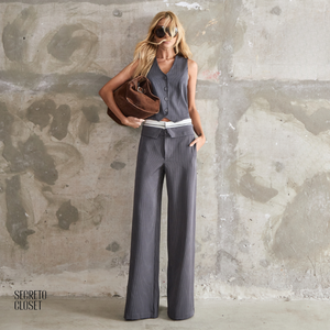 Conjunto Colete e Calça Risca de Giz Liz Cinza