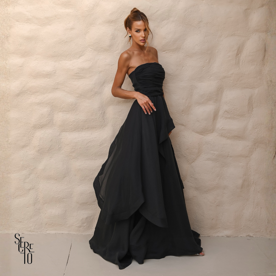 Vestido Longo Assimétrica Liora Preto