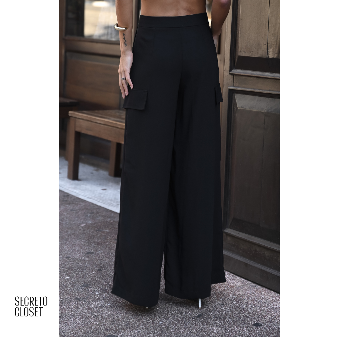 Calça Pregas Frontal Evie Preto