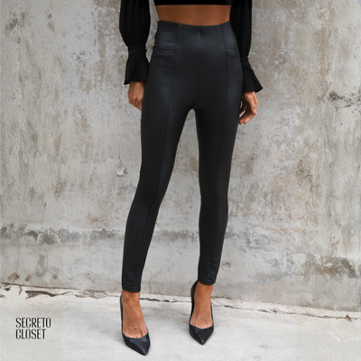 Calça Skinny Courino Louise Preto