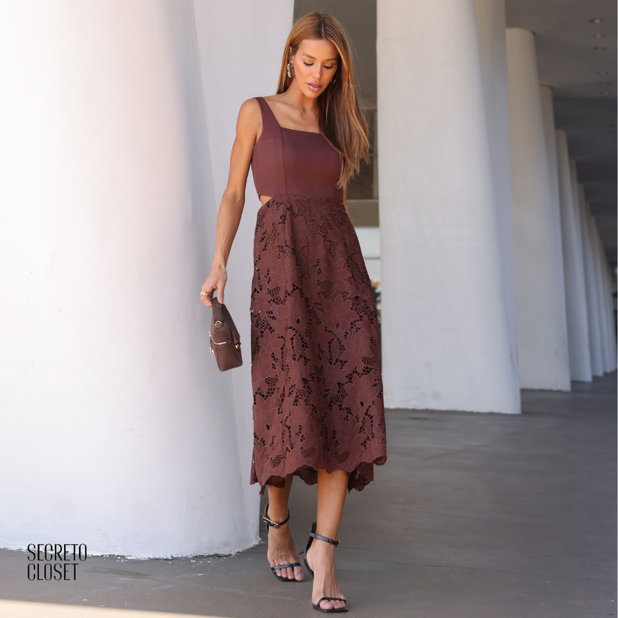 Vestido Midi Bordado Hazel Marrom
