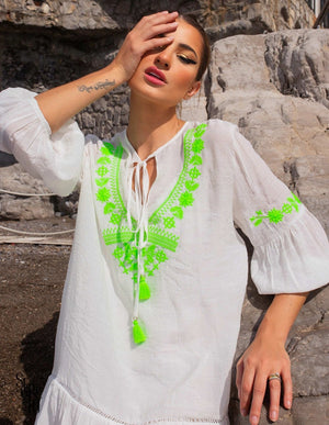 Vestido Bata Federica Bordado Verde Neon