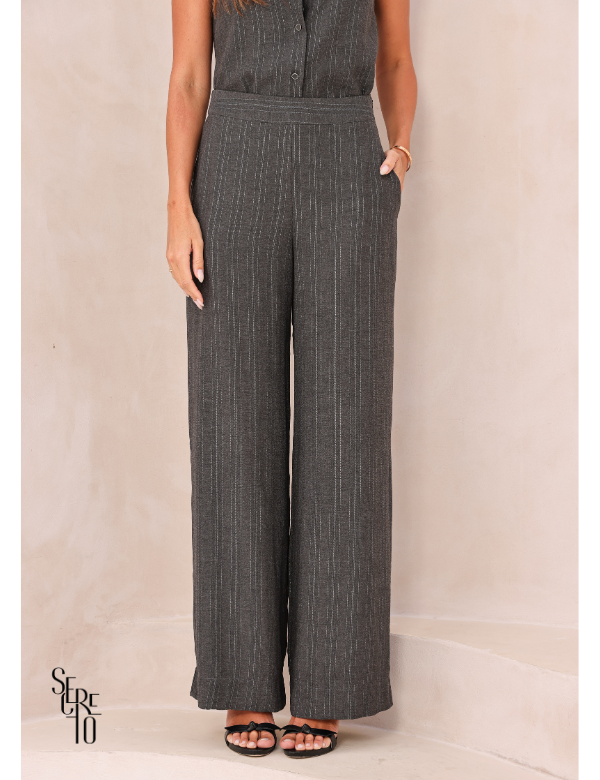 Conjunto Blusa e Calça Risca de Giz Xuan Preto