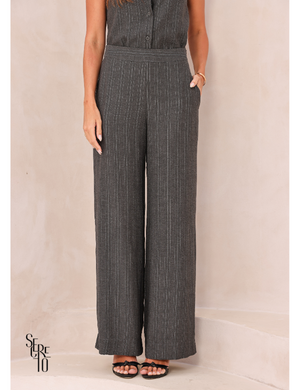 Conjunto Blusa e Calça Risca de Giz Xuan Preto