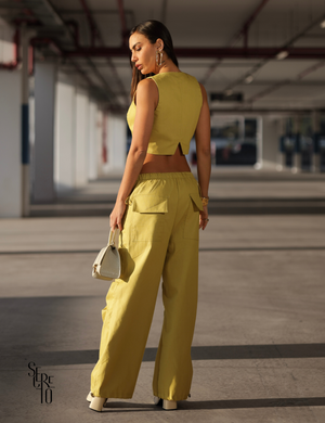 Conjunto Colete e Calça Sarja Malu Verde Oliva
