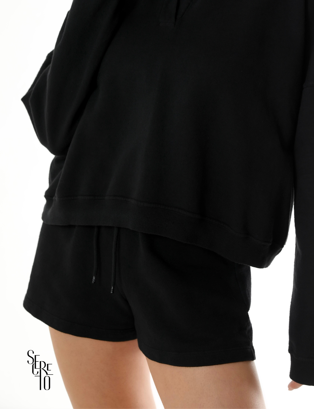 Short Moletom Estonado Izabel Preto