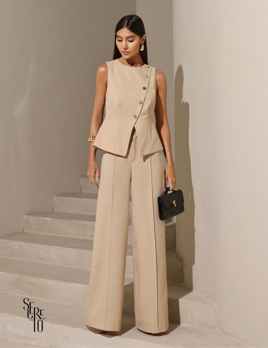 Conjunto Colete e Calça Alfaiataria Lorena Areia