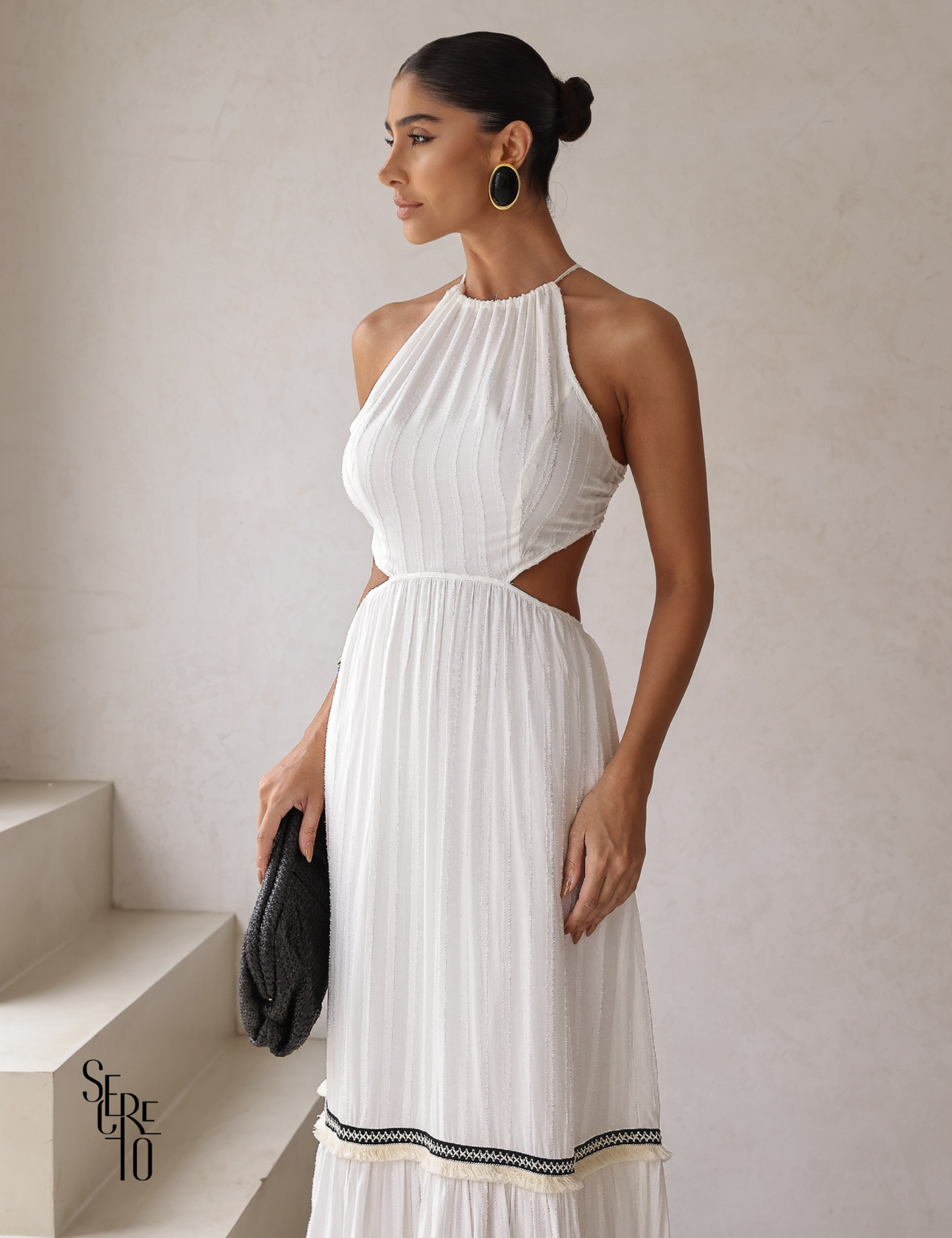 Vestido Midi Halter Recortes Laterais Detalhe Faixa Nila Off White