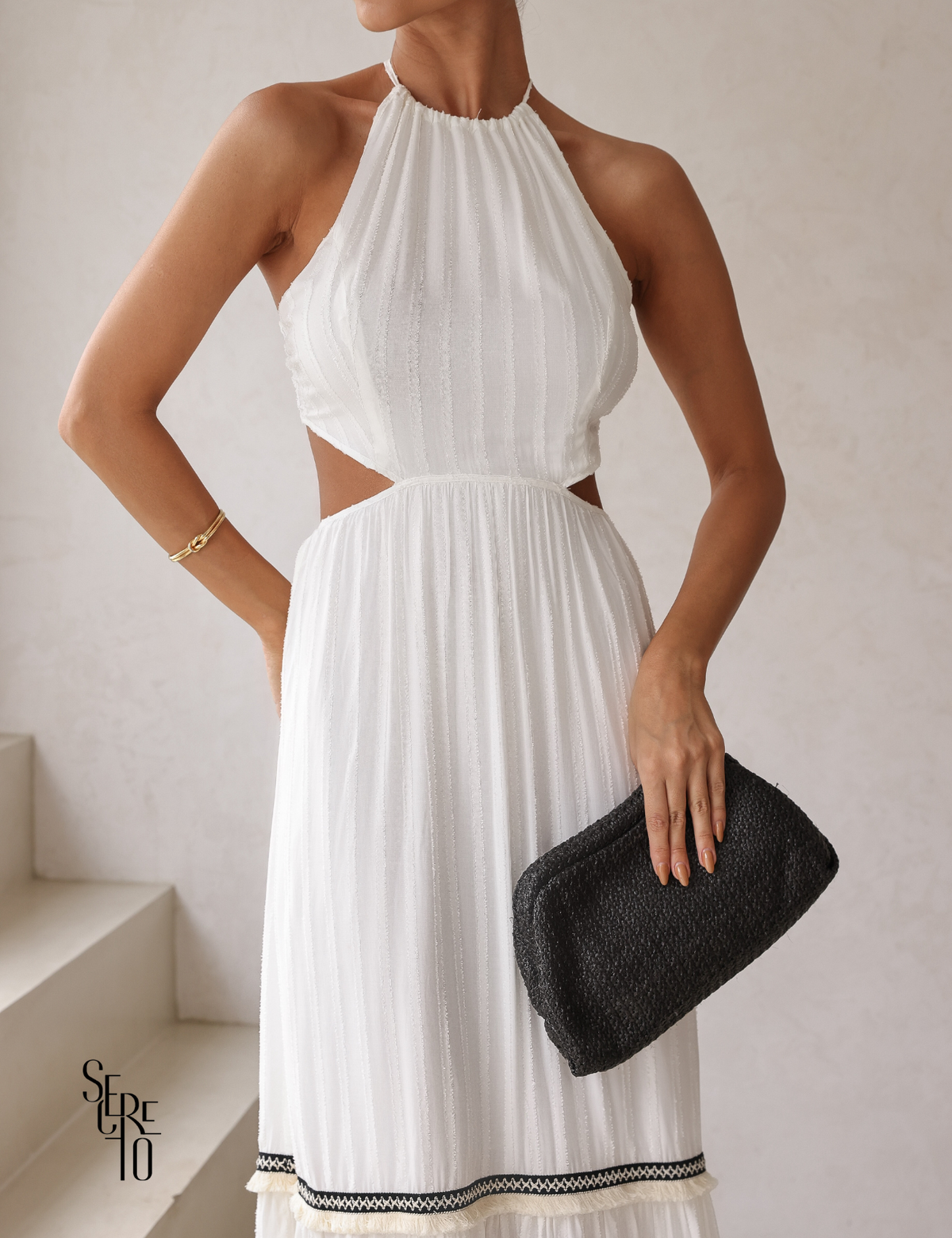 Vestido Midi Halter Recortes Laterais Detalhe Faixa Nila Off White