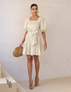 Vestido Curto Manga Bufante com Faixa Cristal Areia