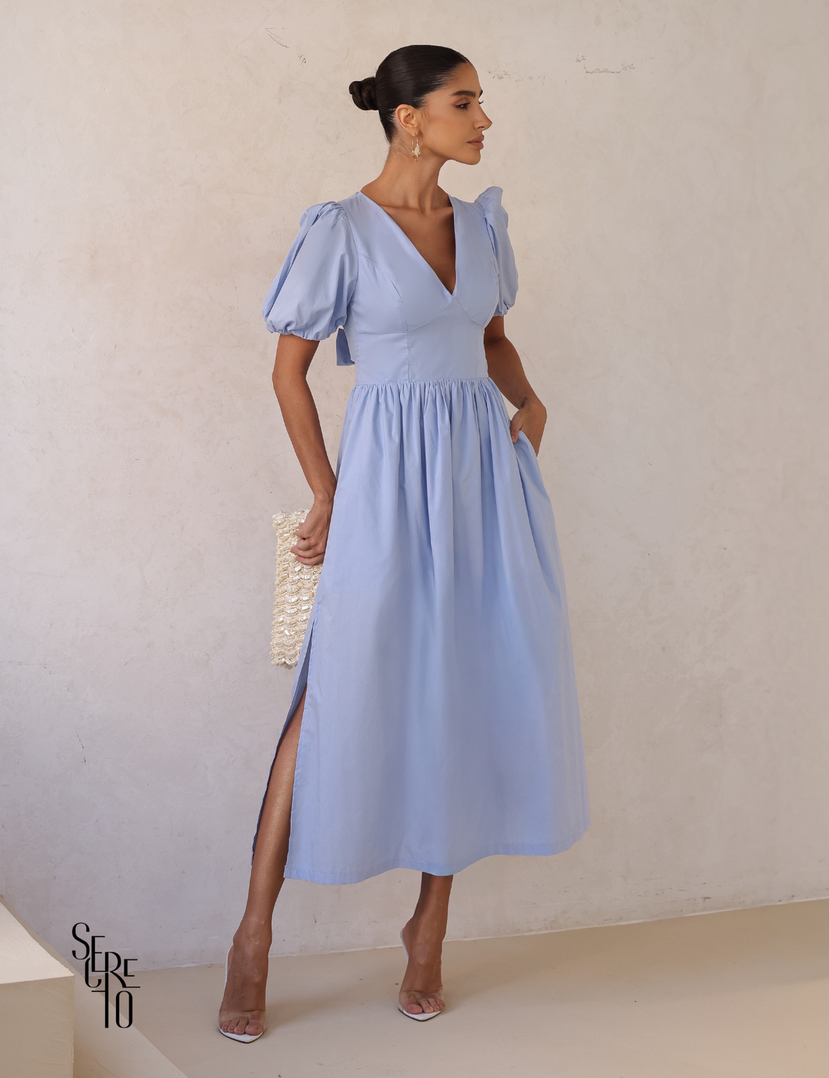 Vestido Midi Laço nas Costas e Manga Bufante Raphaela Azul