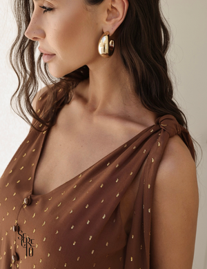 Vestido Curto Dourado com Camadas Roseli Café