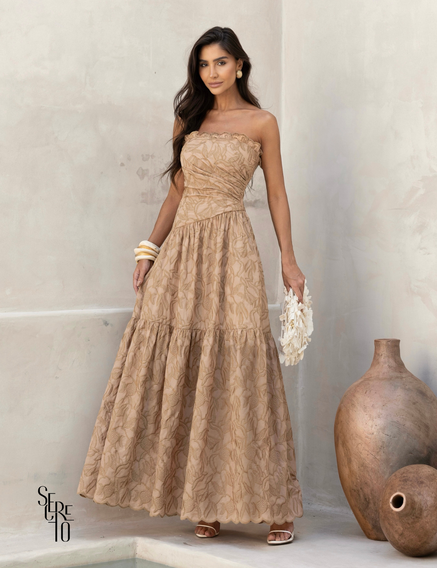 Vestido Longo Bordado Tomara que Caia Mari Doce de Leite