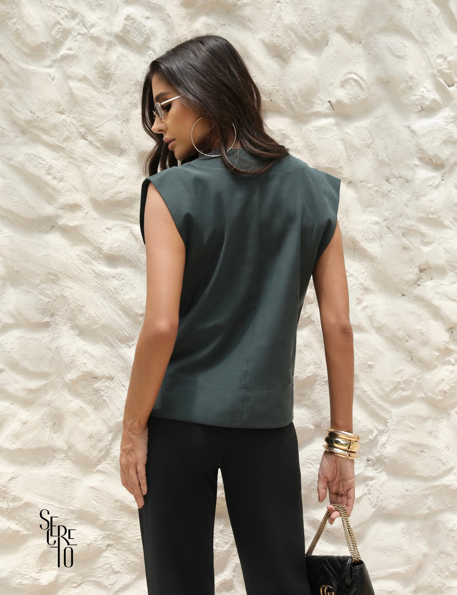 Blusa Alfaiataria Decote V Sem Mangas Arya Verde
