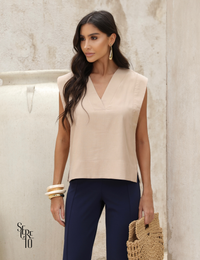Blusa Alfaiataria Decote V Sem Mangas Arya Bege