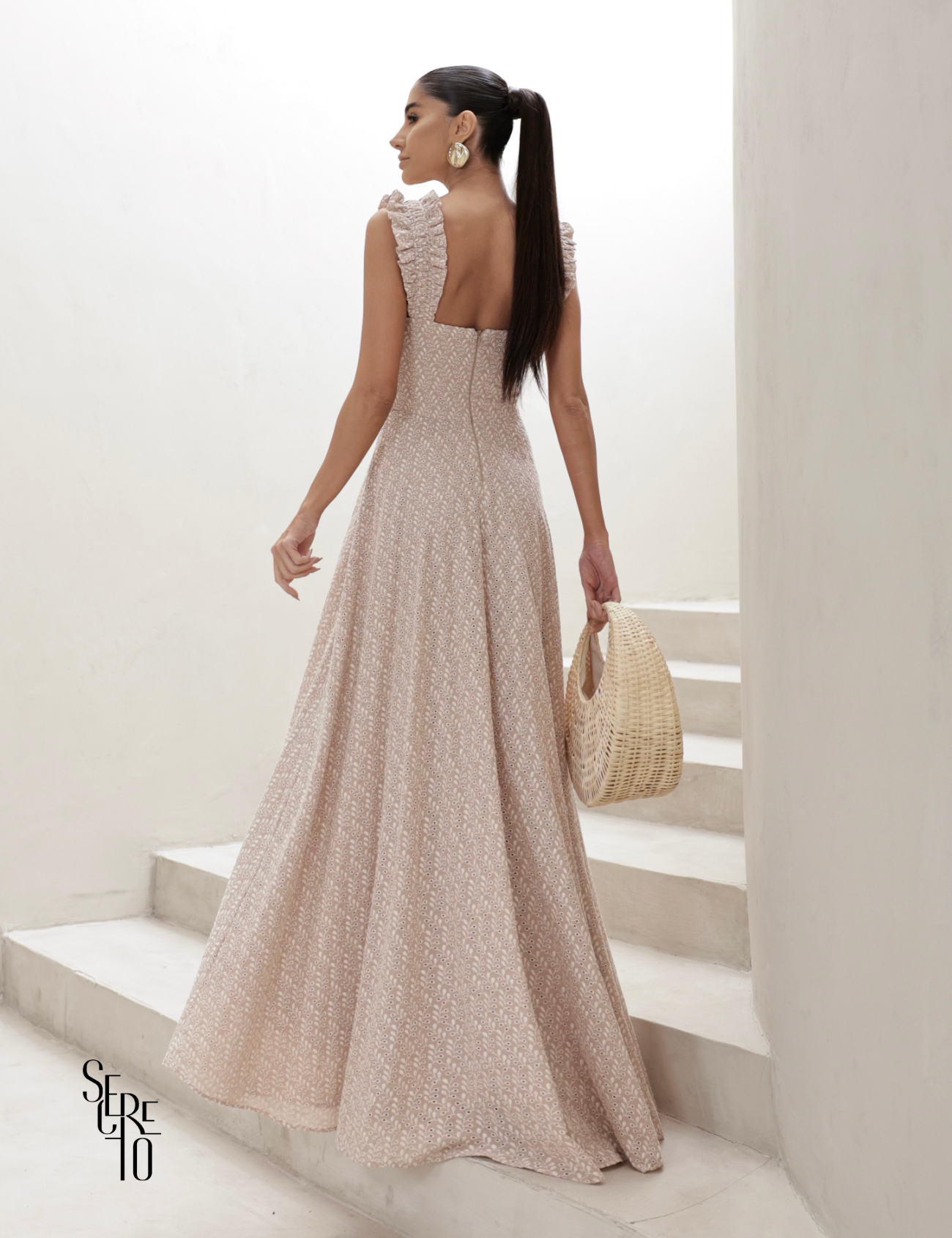 Vestido Longo em Laise com Babados Jessica Bege