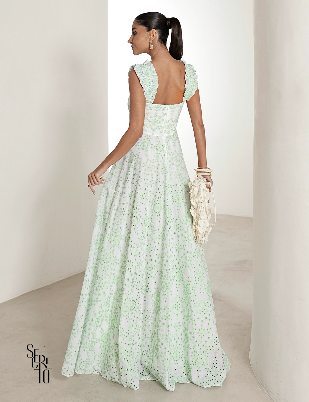 Vestido Longo em Laise com Babados Jessica Verde
