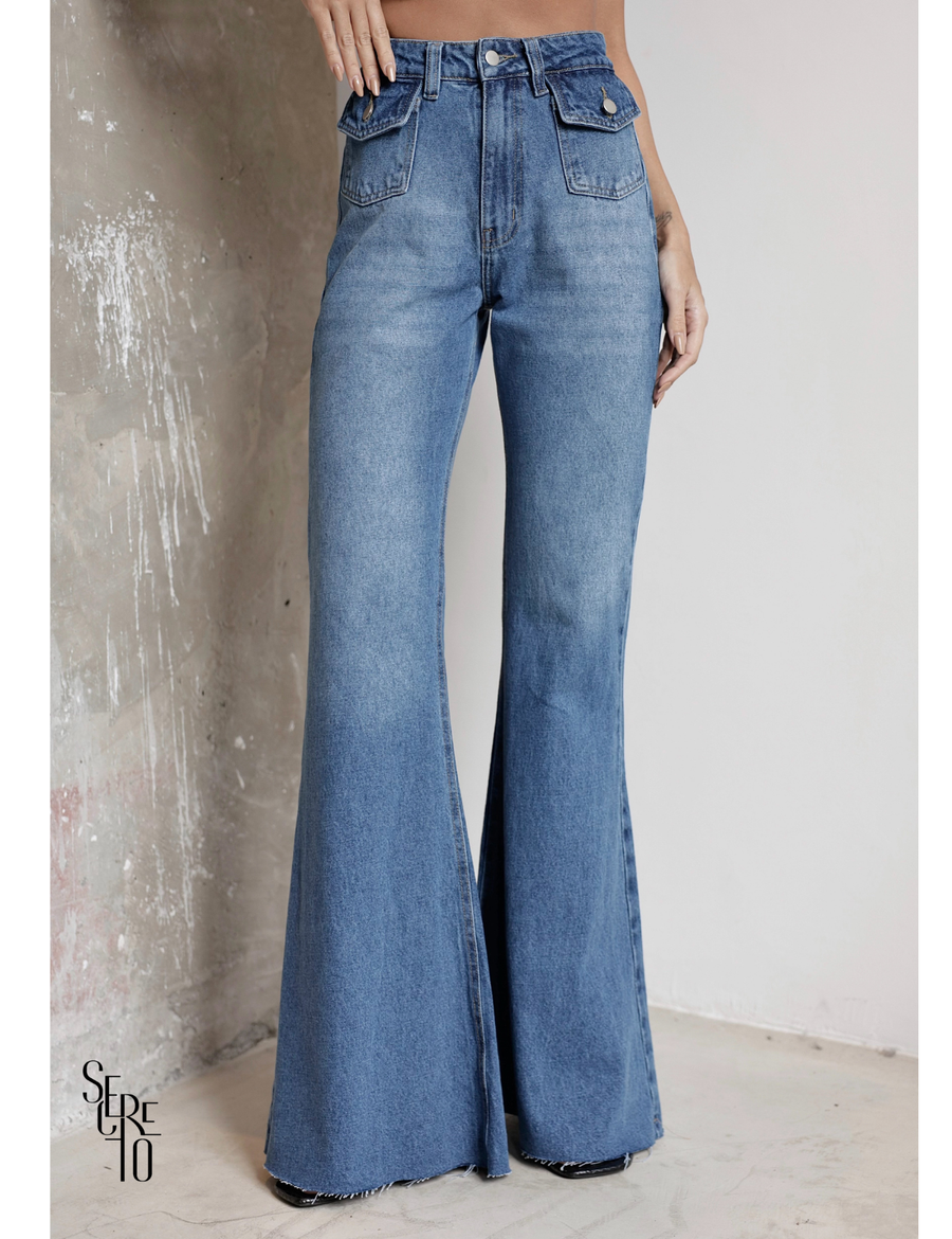 Calça Jeans Flare Barra Fio Julyane Azul