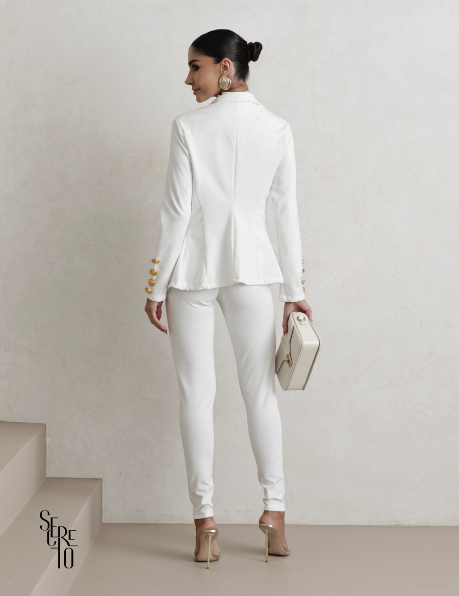 Conjunto Alfaiataria Botões Dourados Mari Branco