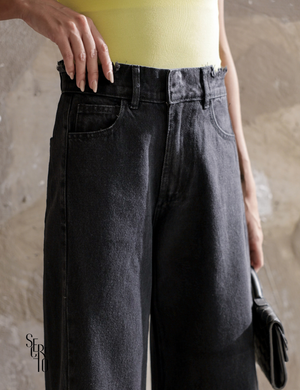 Calça Jeans Flare Nanda Preto
