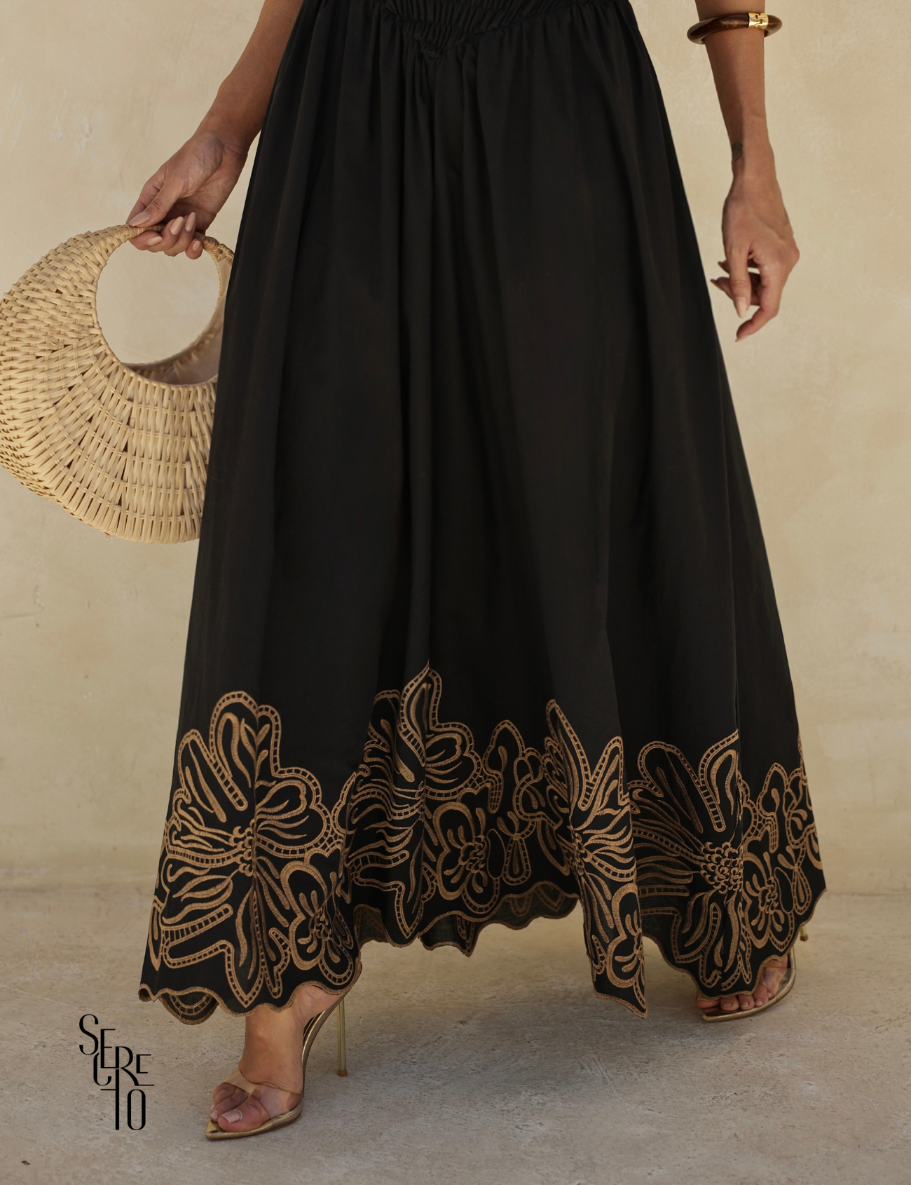 Vestido Longo Laise Barra Lali Preto