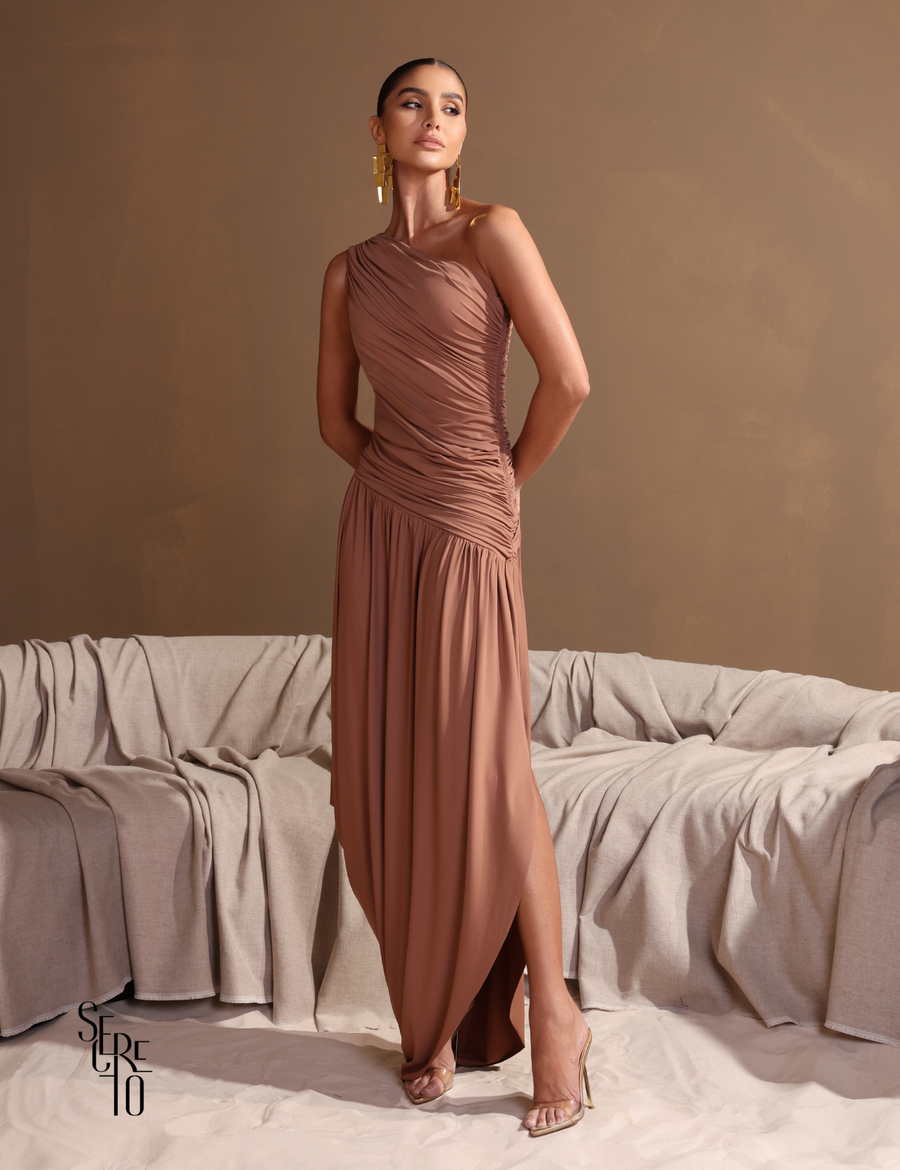 Vestido Longo Assimétrica Esther Amendoa