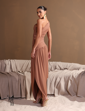 Vestido Longo Assimétrica Esther Amendoa