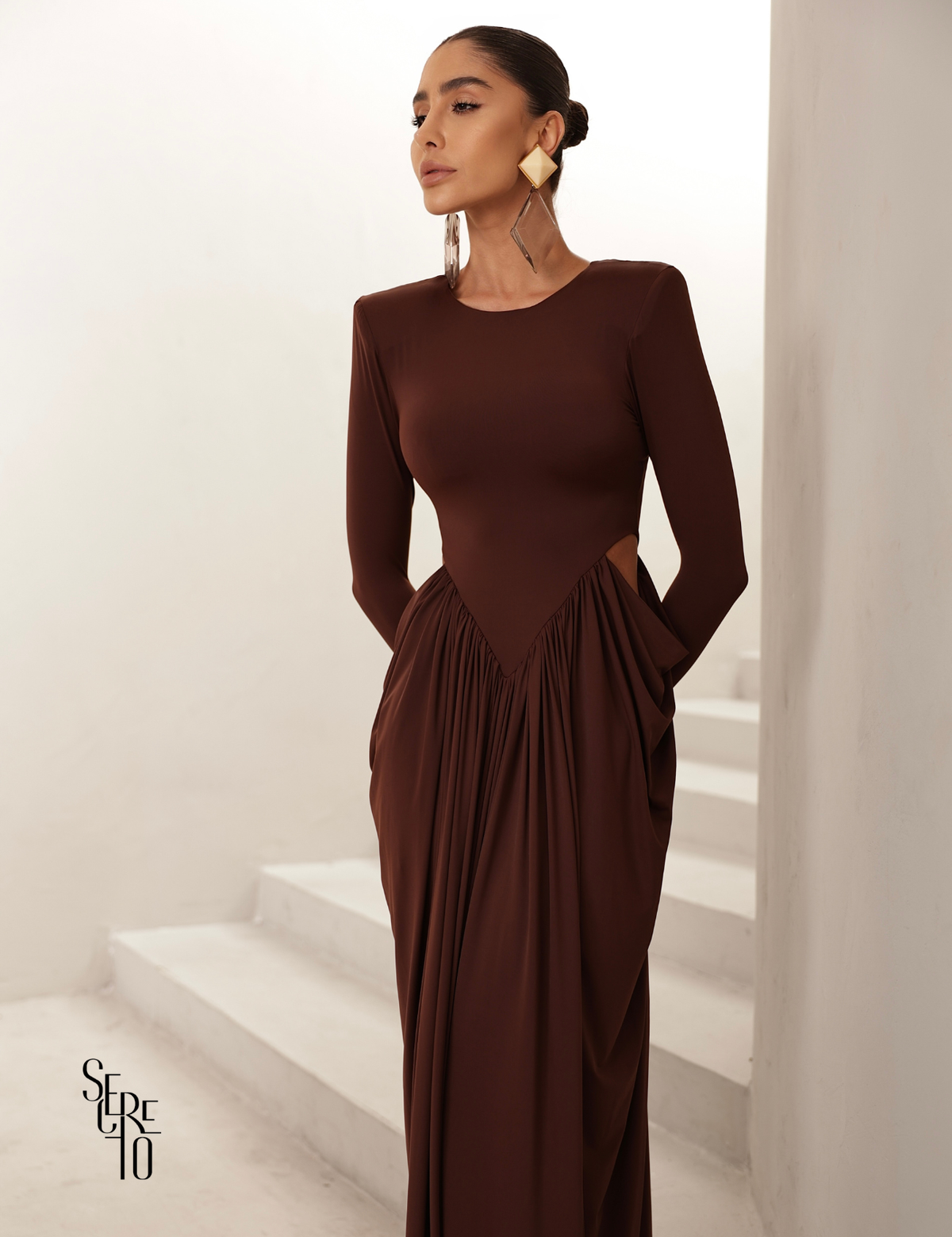 Vestido Longo Manga Longa Jessica Marrom