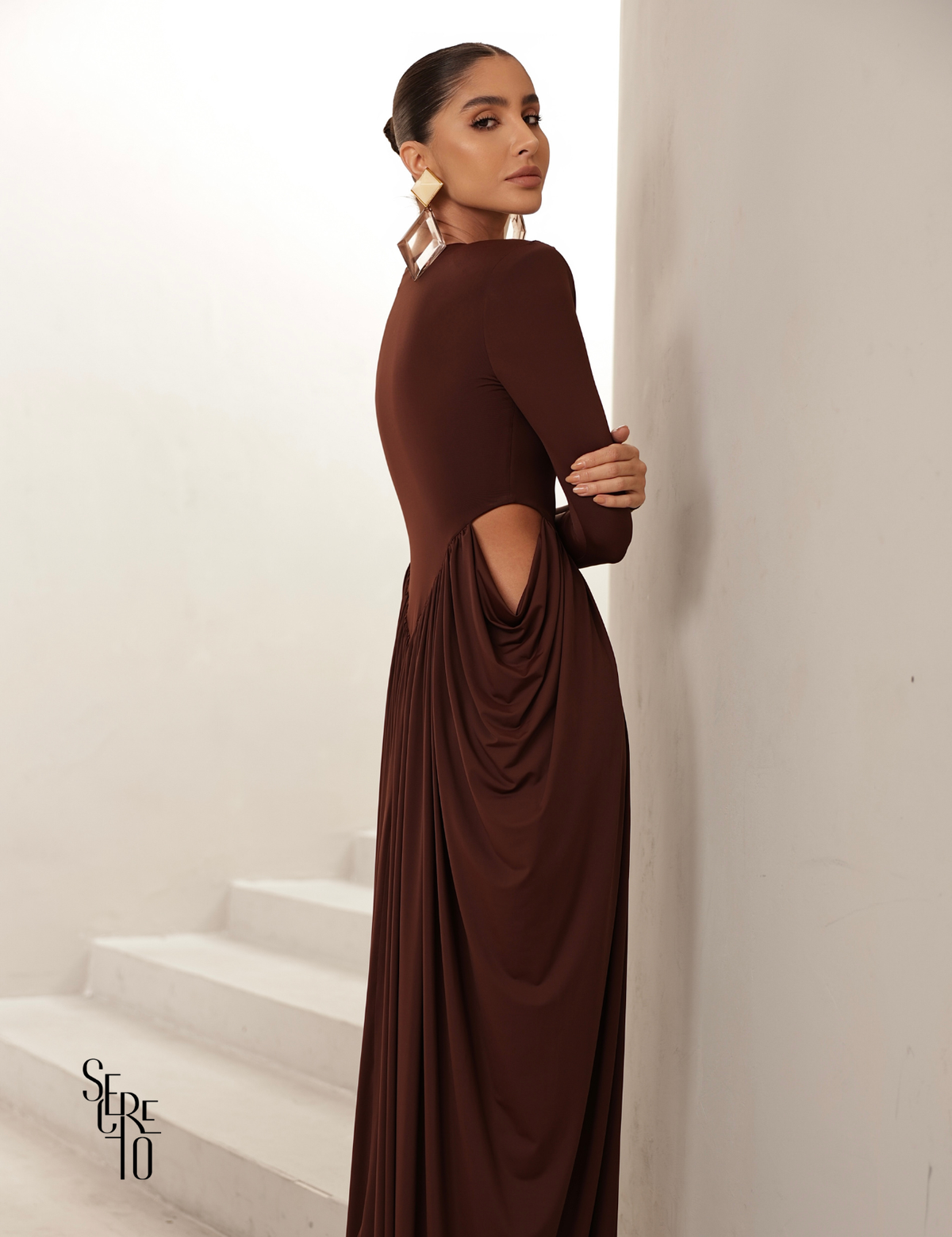 Vestido Longo Manga Longa Jessica Marrom