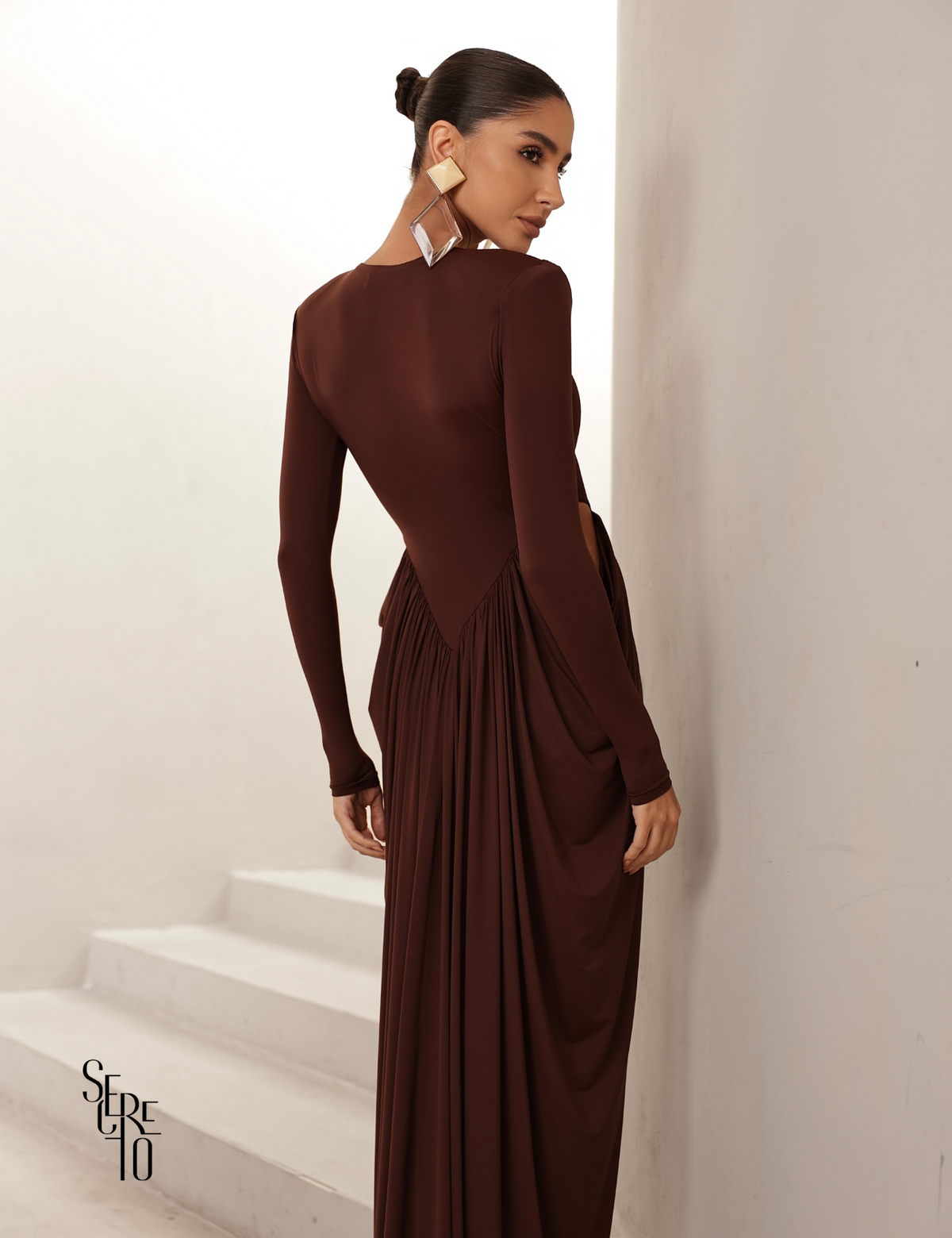 Vestido Longo Manga Longa Jessica Marrom
