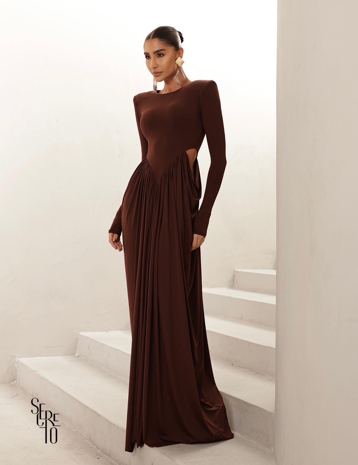 Vestido Longo Manga Longa Jessica Marrom