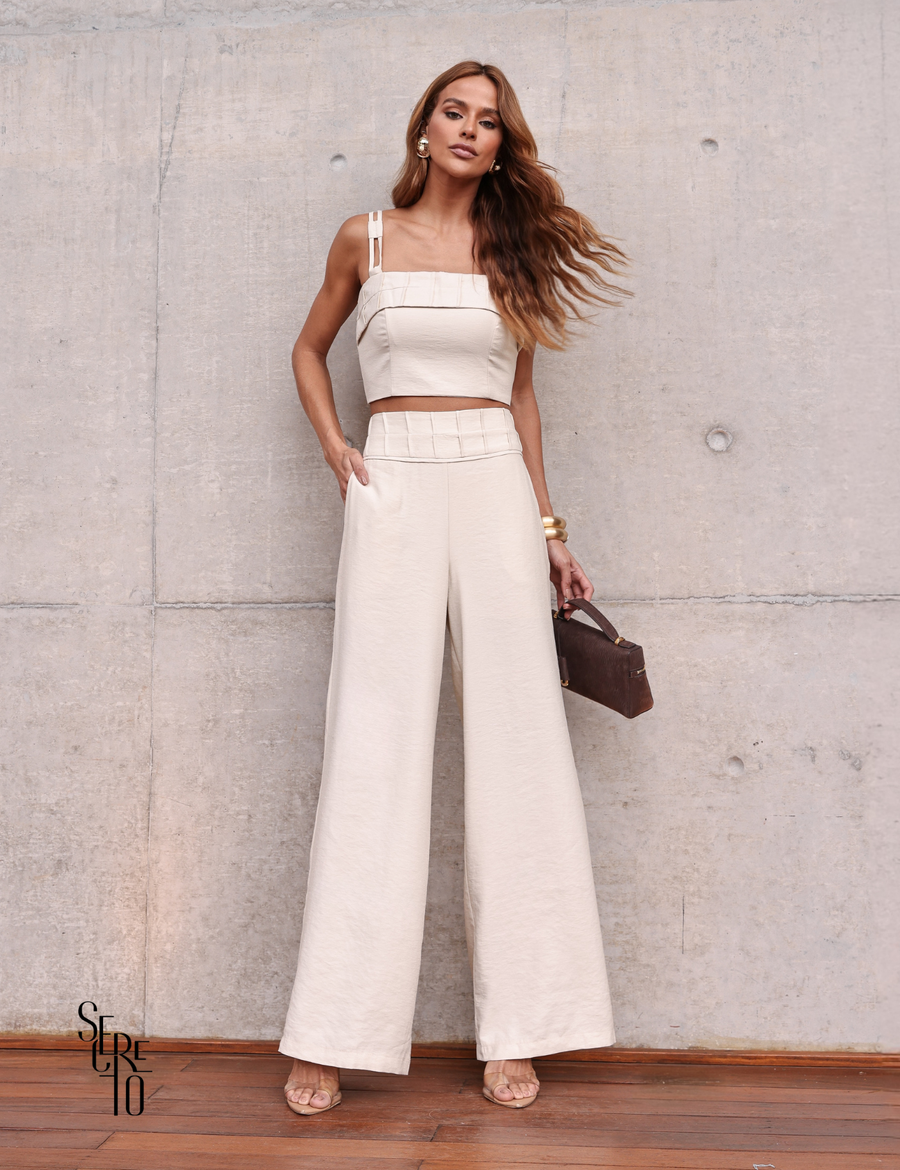 Conjunto Regata e Calça Relevo Marcela Bege