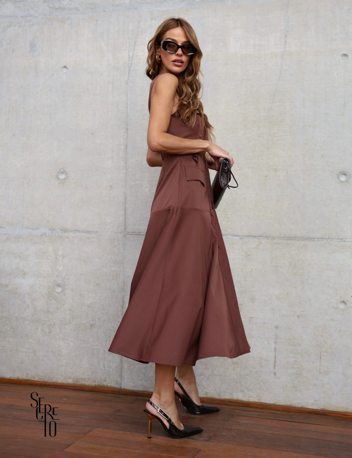 Vestido Midi Alfaiataria Thais Marrom