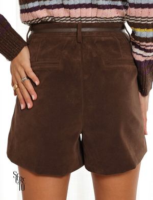 Short Aveludado Oliana Marrom