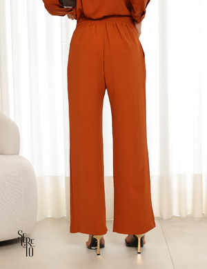 Conjunto Blusa e Calça Alfaiataria Raissa Laranja Queimado