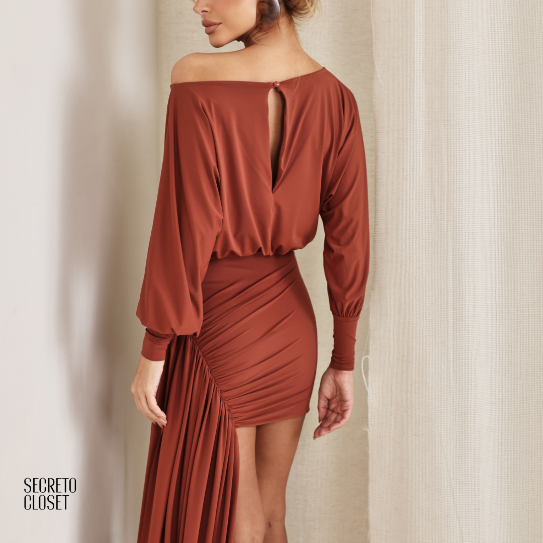 Vestido Curto Com Cauda Emilia Terracota
