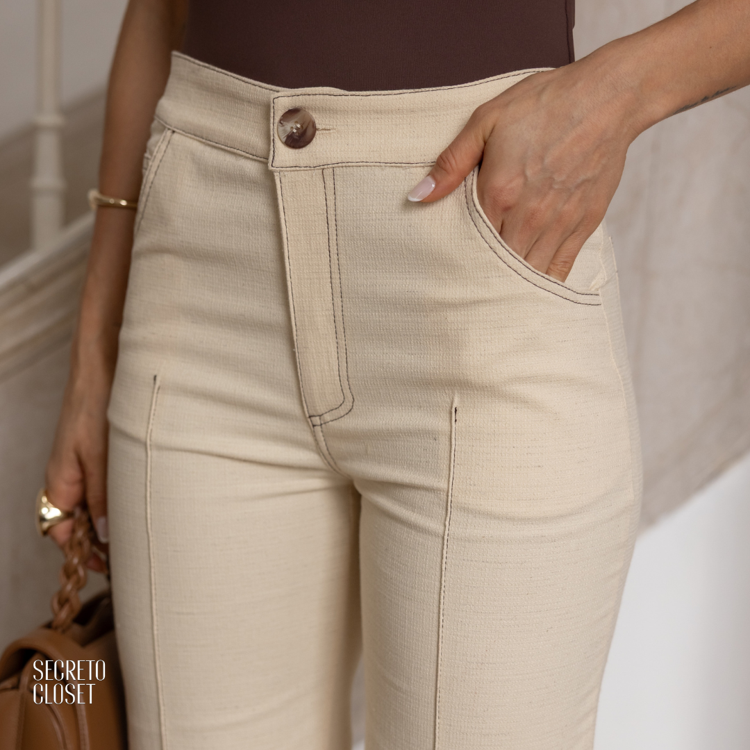 Conjunto Casaqueto e Calça Pesponto Amelia Natural