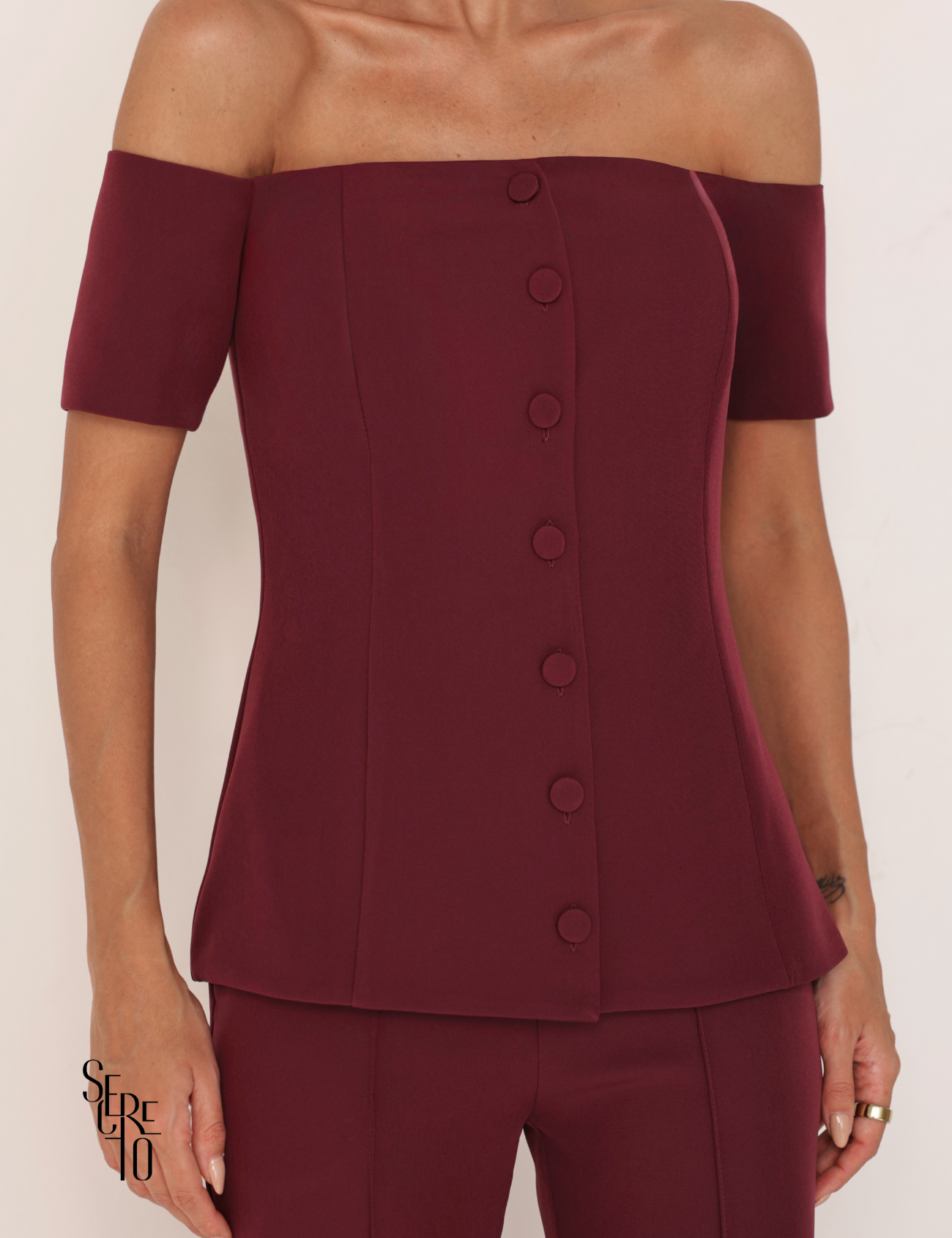 Conjunto Blusa Ombro e Calça Alfaiataria Anya Vinho