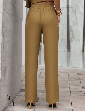 Conjunto Blusa e Calça Assimétrico Aile Verde Oliva