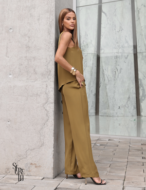 Conjunto Blusa e Calça Assimétrico Aile Verde Oliva