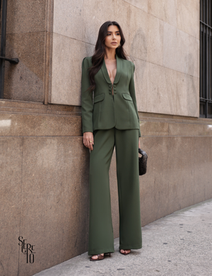 Blazer Alfaiataria Detalhe no Ombro Georgea Verde Militar