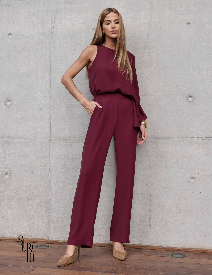 Conjunto Blusa e Calça Assimétrico Aile Vinho