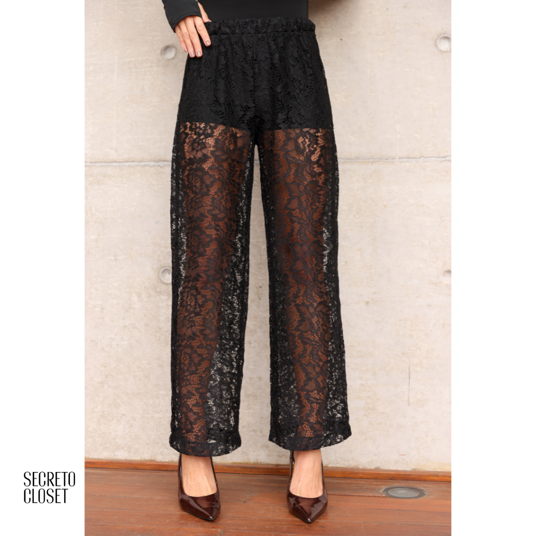 Calça Bordada Ruby Preto