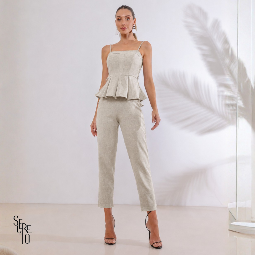 Macacão Peplum com Cinto Alice Areia