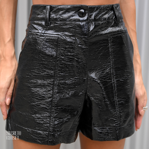 Short Couro Vinilico Bel Preto