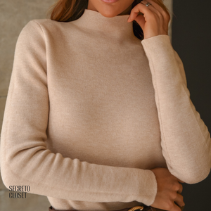 Blusa Tricô Interno Fluffy Adele Bege